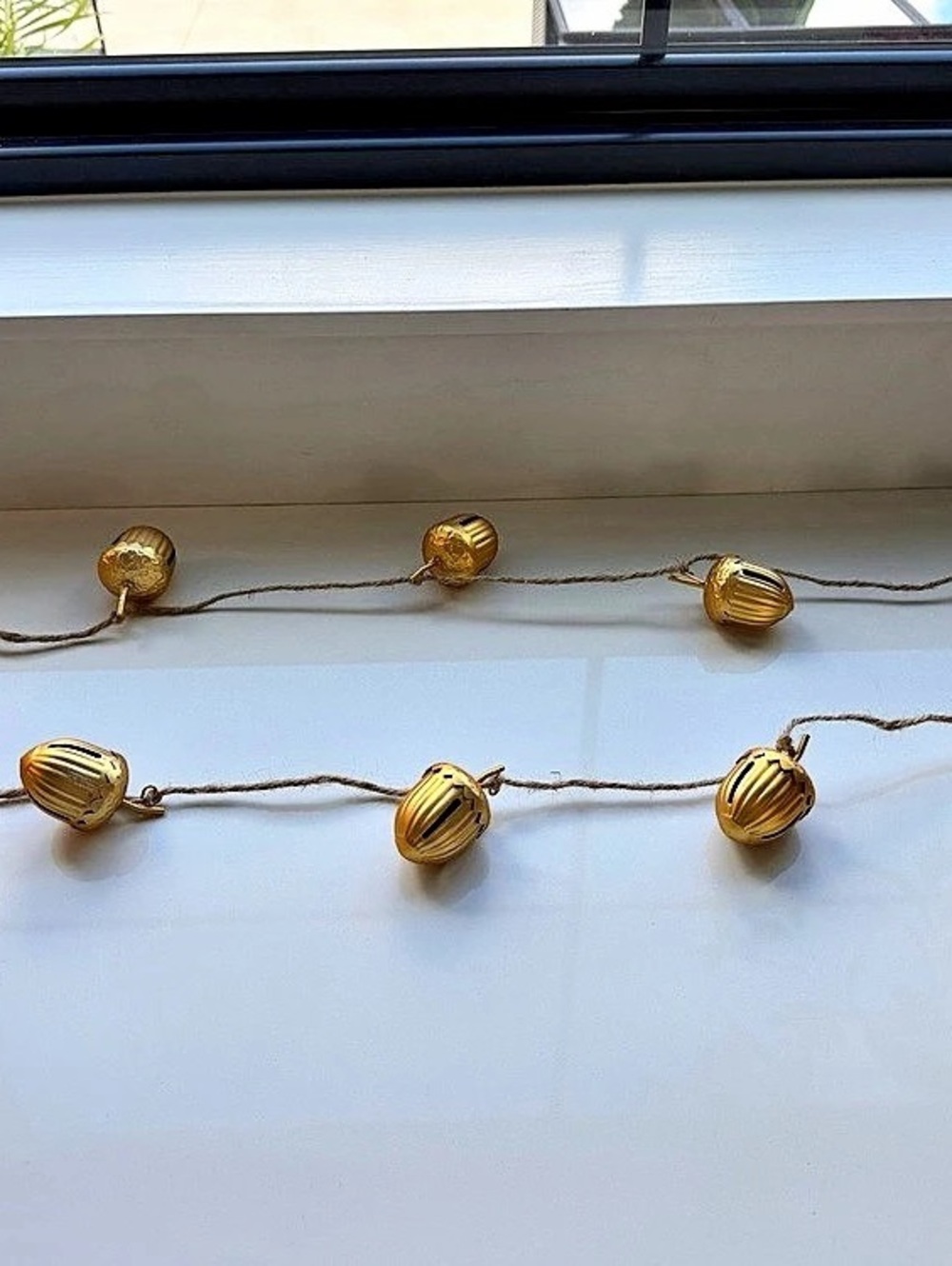 Ashland Acorn Bell Garland Gold & Brown